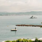 Chateau De & 5* تيول سور مير