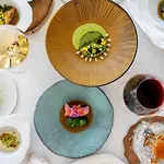 호텔 Chateau De & 5*