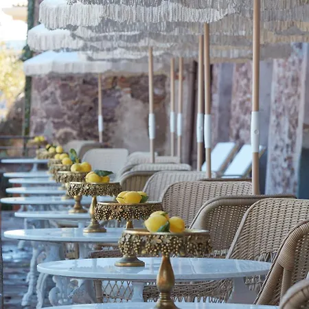 Chateau De & 5*