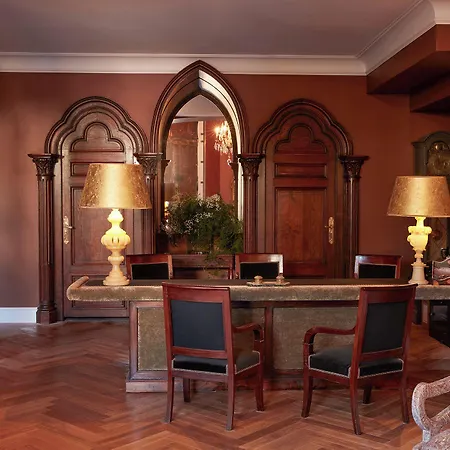 Hotel Chateau De Theoule-sur-Mer