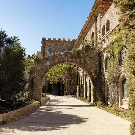 فندق Chateau De &