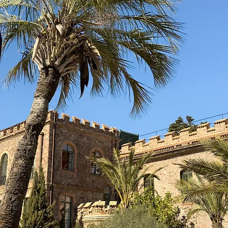 Chateau De Hotell 5*