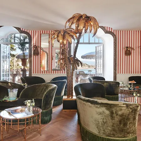 Chateau De Hotell
