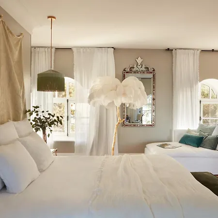 Отель Chateau De 5*