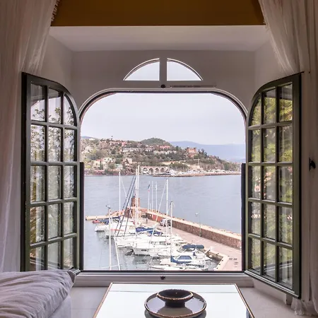 Отель Chateau De 5*