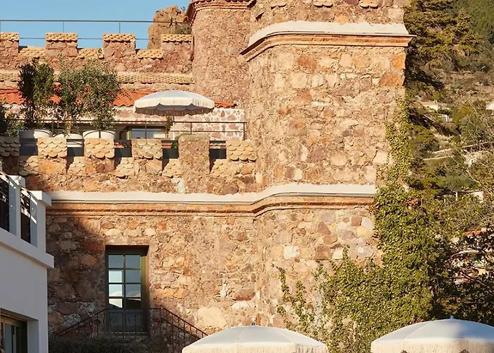 Chateau De Hotell 5*